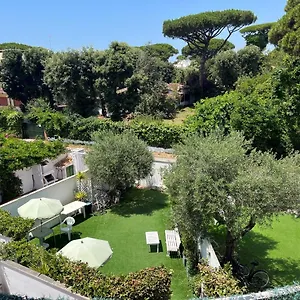 villa-giulia-fregene.it-romehotels.com/
